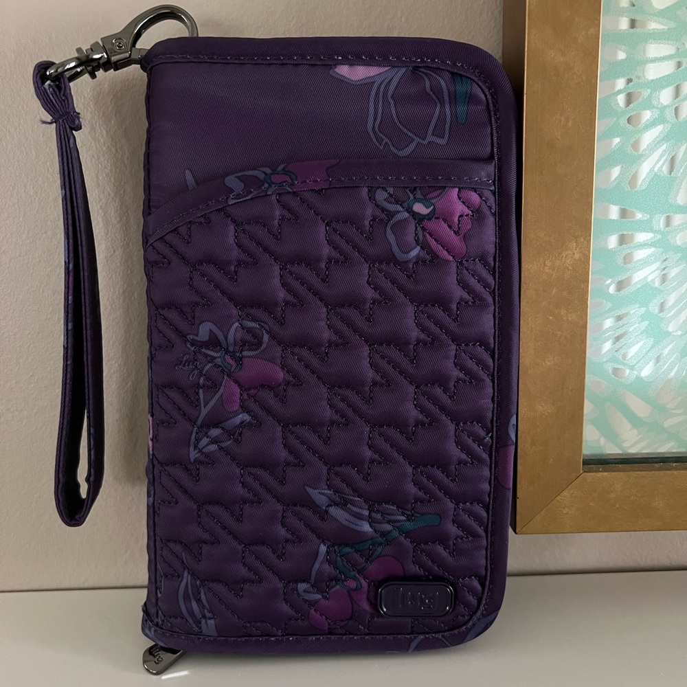 Lug Tandem Zip SE RFID Wallet in Purple Floret